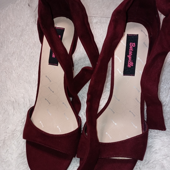 BetseyVille Wine Burgundy color single sole ankle tie heel - Picture 2 of 5